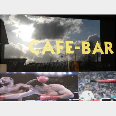 Cafe Bar